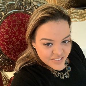 Meet your Posher, Yinet